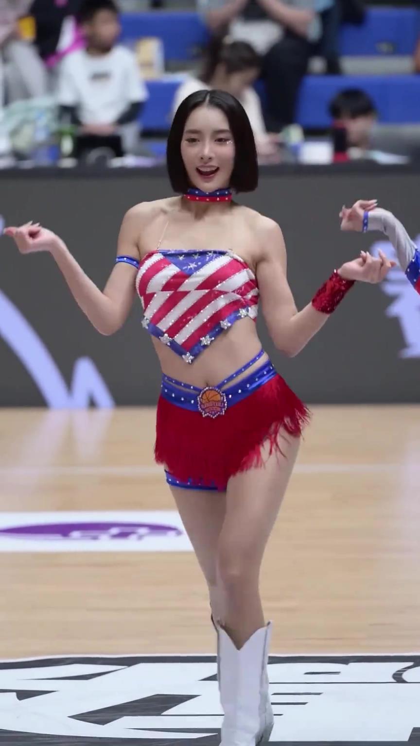 太離譜了 ！幾乎是完美女人！